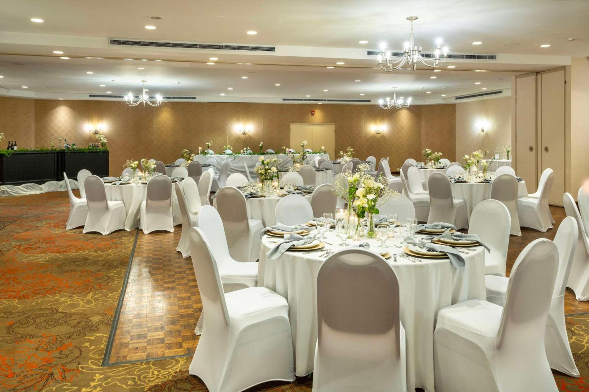 Allure & Conference Centre, Ascend Collection Barrie
