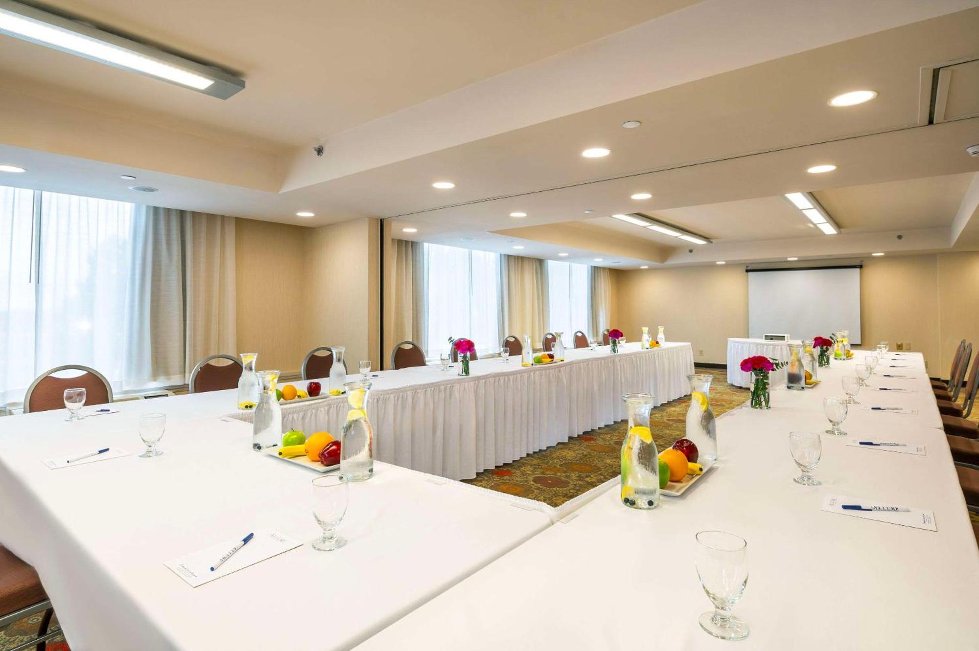 Hotel Allure & Conference Centre, Ascend Collection Barrie