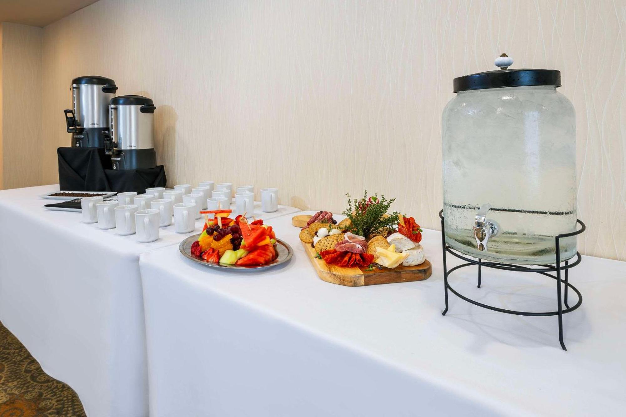 Allure & Conference Centre, Ascend Collection Barrie